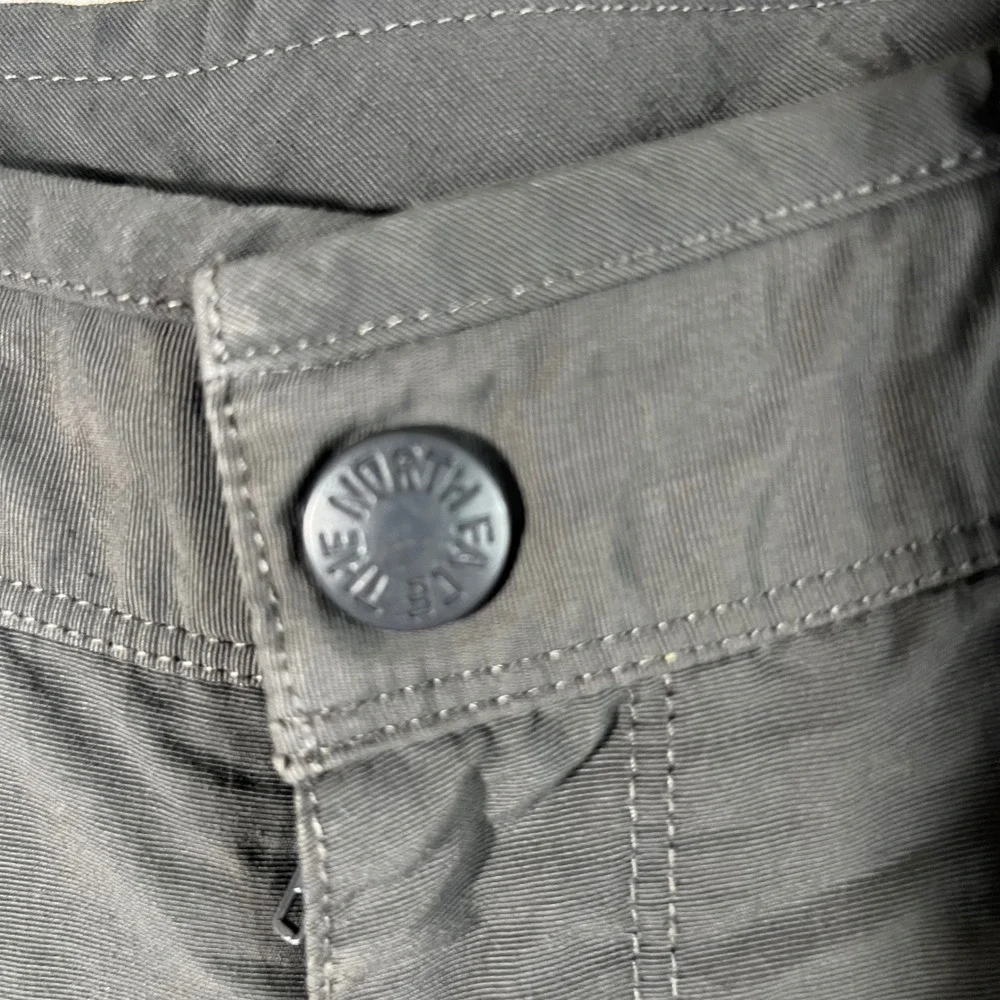 Mens The North Face Cargo Shorts Hiking Outdoor Gray 36 Flaw